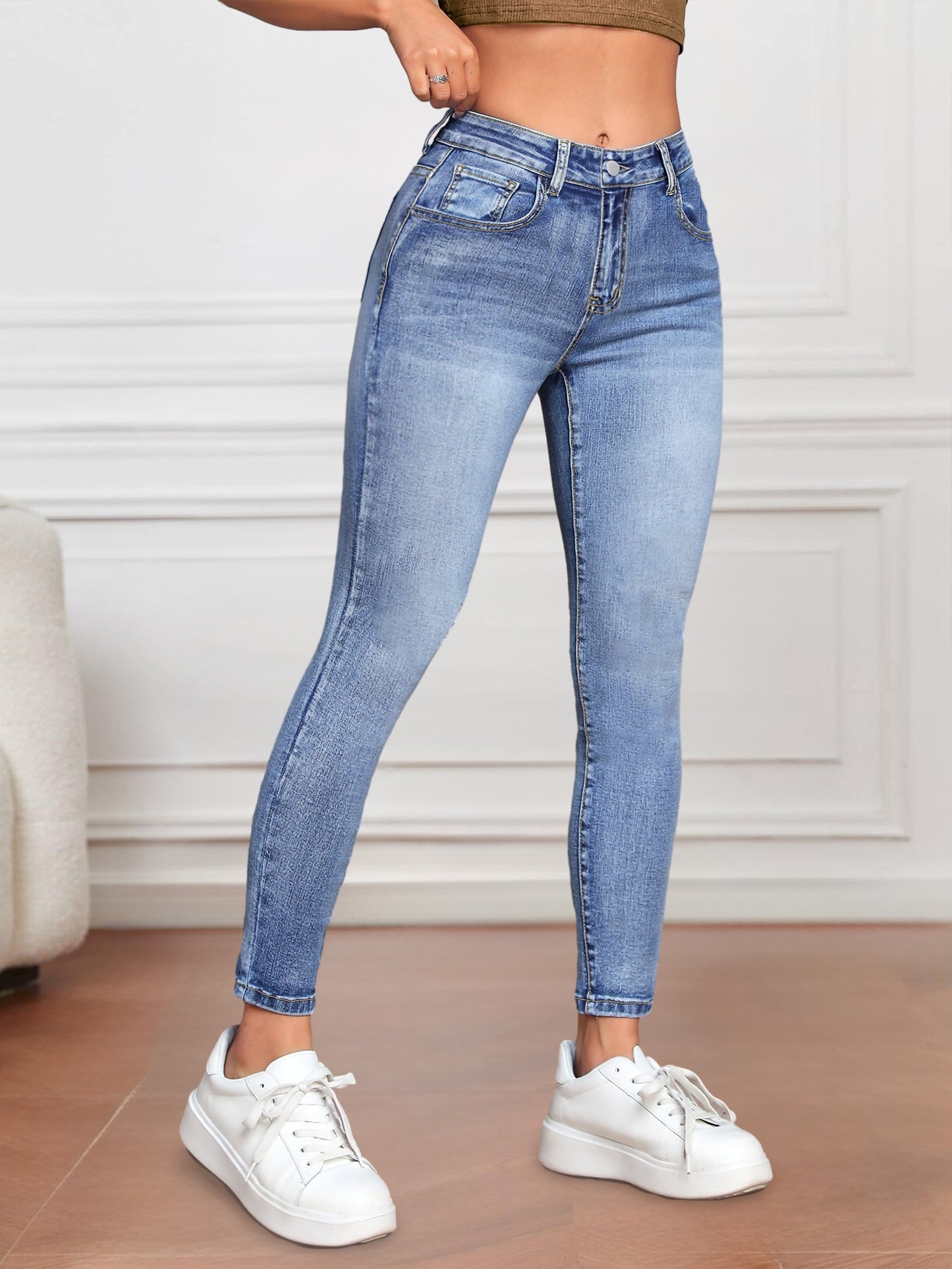 Women's Blue Skinny Jeans With Stretch, Slim Fit Denim, Classic Preppy Style, Comfortable Casual Wear