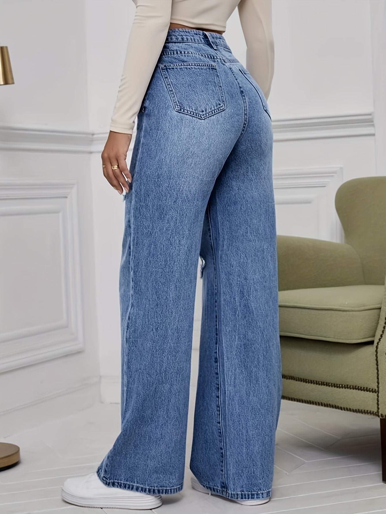 Trendy Distressed Wide-Leg Jeans