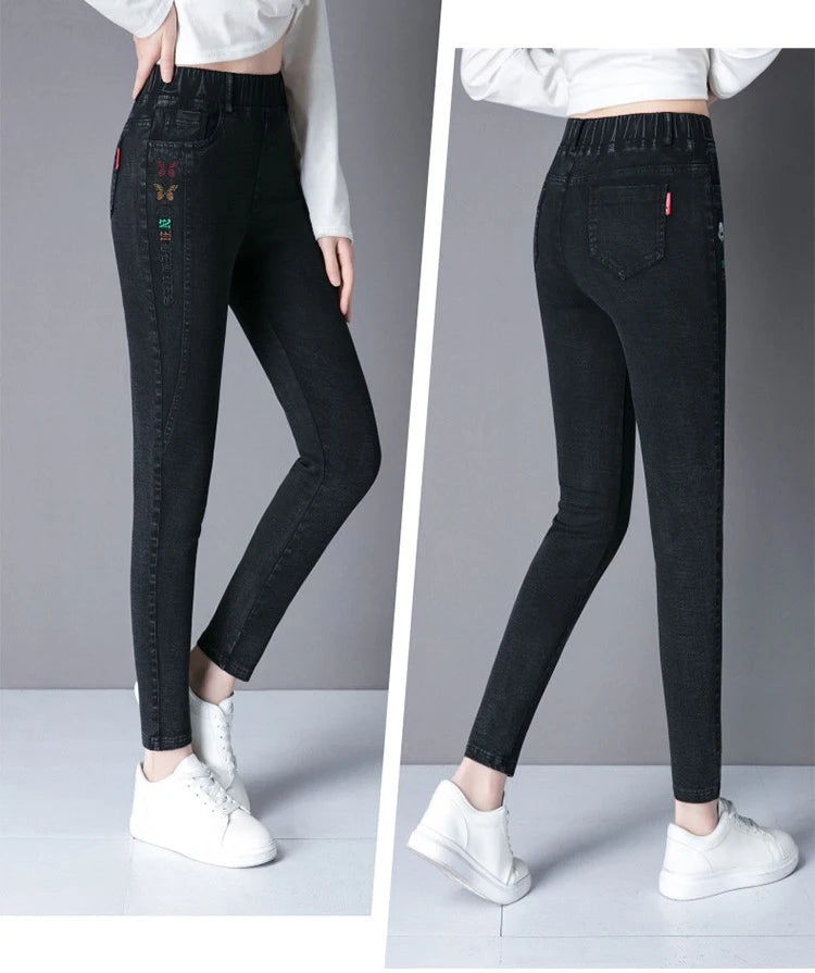 Embroidered Oversize Stretch Jeans