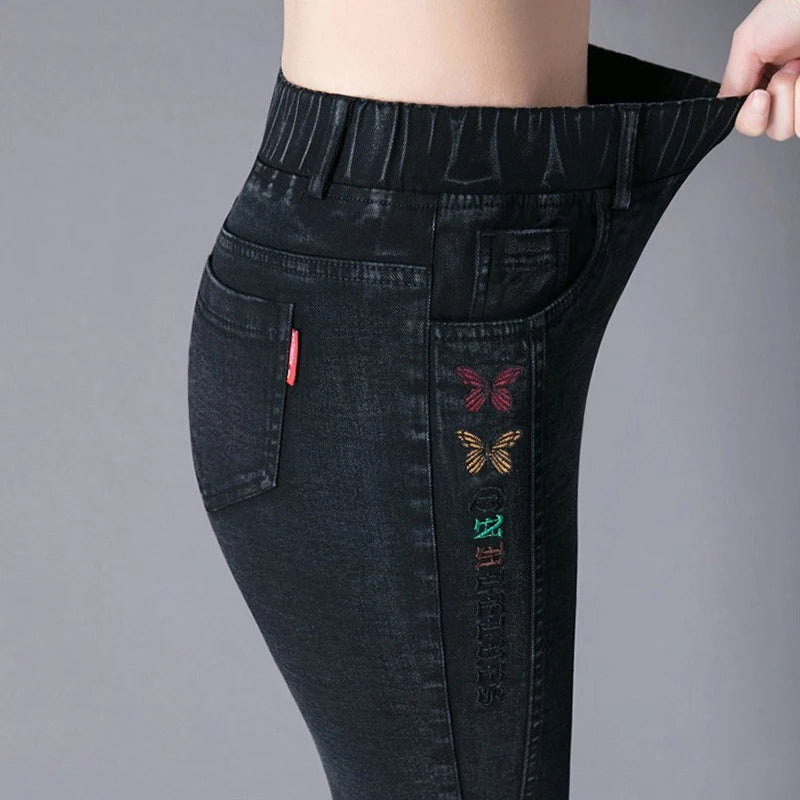 Embroidered Oversize Stretch Jeans