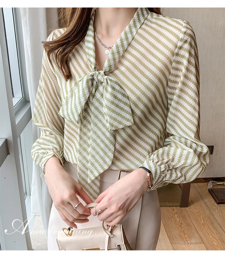 Chic Bow Collar Blouse